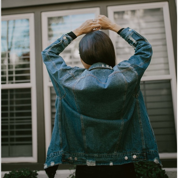 Oversized Boyfriend Denim Jacket - Picture 5 of 6